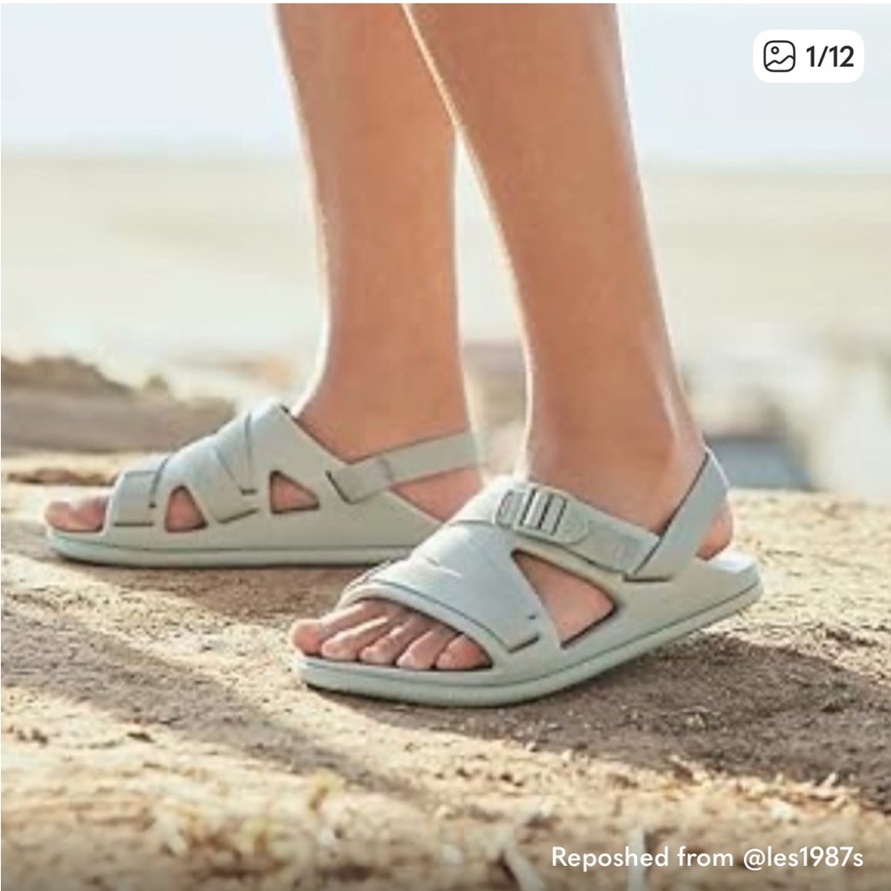 Chaco Chillos in Aqua Gray